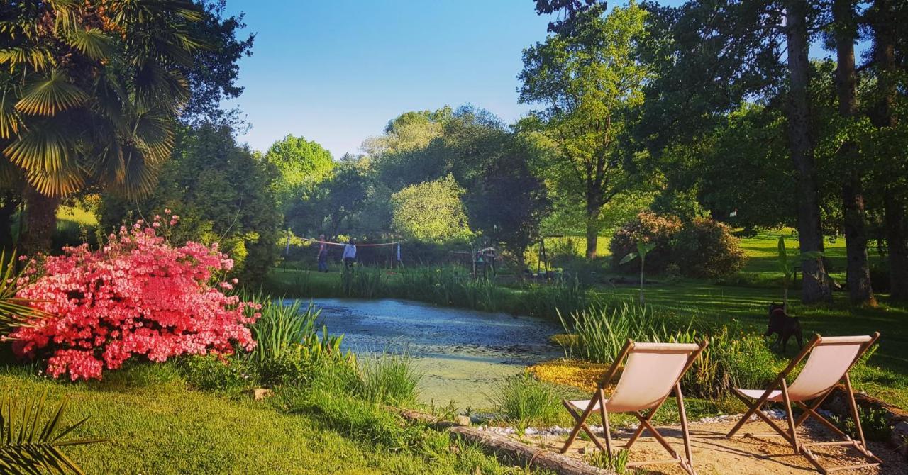 Le Vieux Moulin Gites - A Charming Stone Cottage With Garden View And Seasonal Pool Guégon Exterior foto